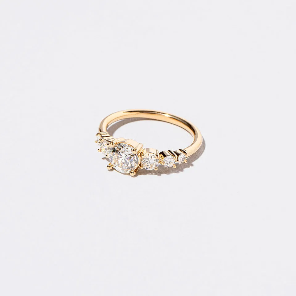 Capella Ring - Grand White Diamond