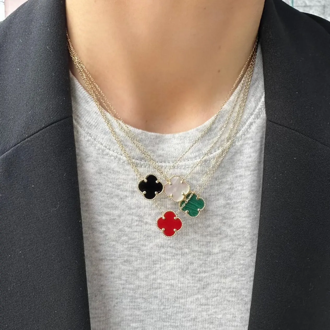 ENAMEL CLOVER NECKLACE